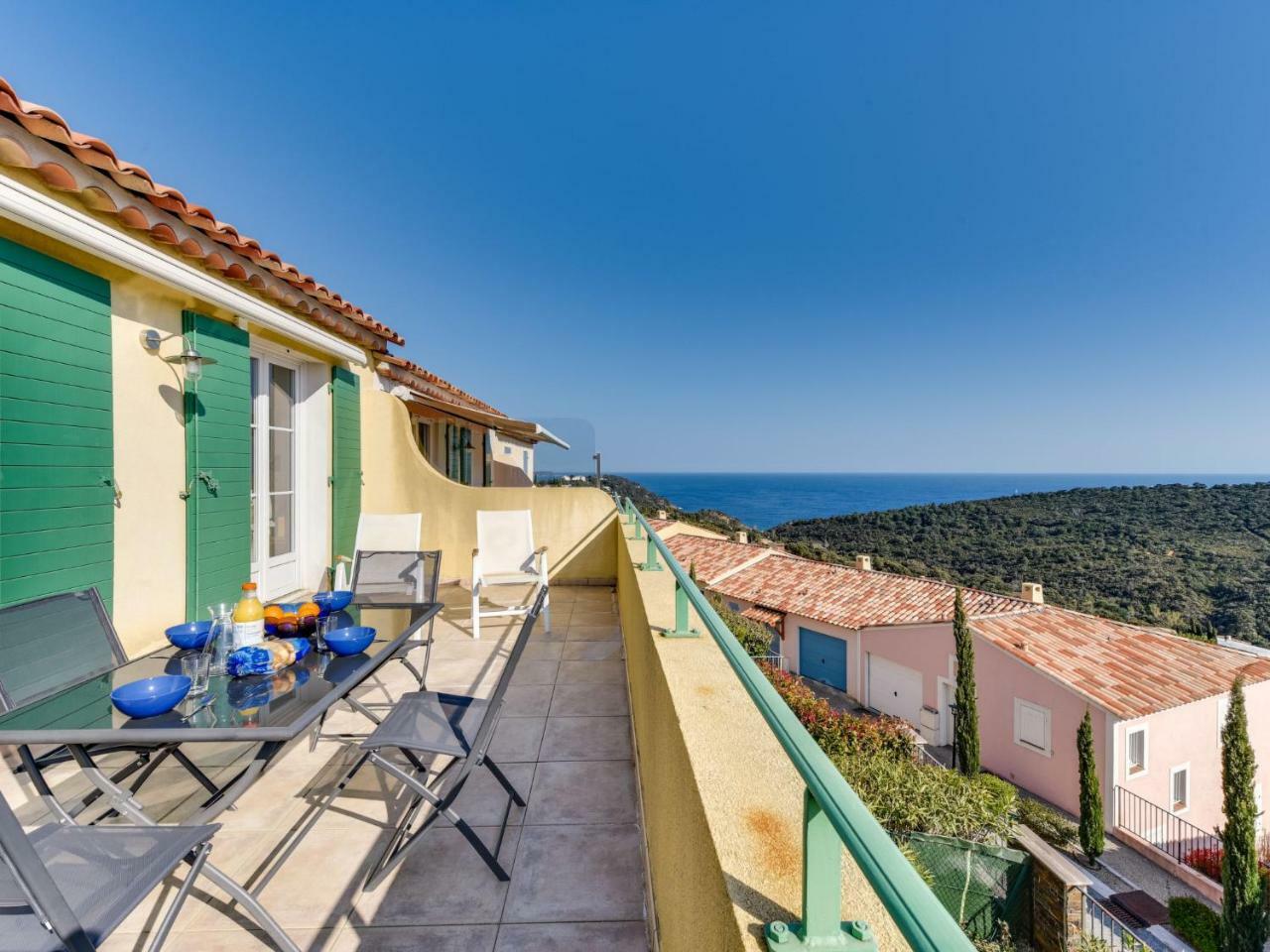 Holiday Home Le Belvedere By Interhome Cavalaire-sur-Mer Eksteriør billede
